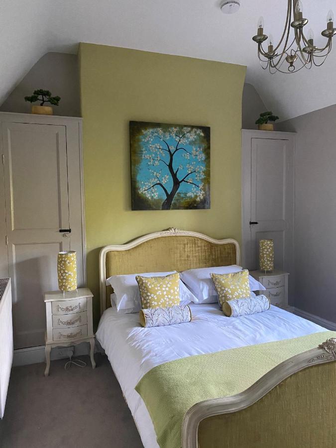 Burleigh House B And B Bed and Breakfast Tenbury Εξωτερικό φωτογραφία