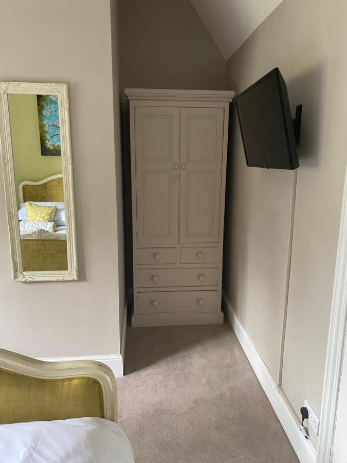 Burleigh House B And B Bed and Breakfast Tenbury Εξωτερικό φωτογραφία