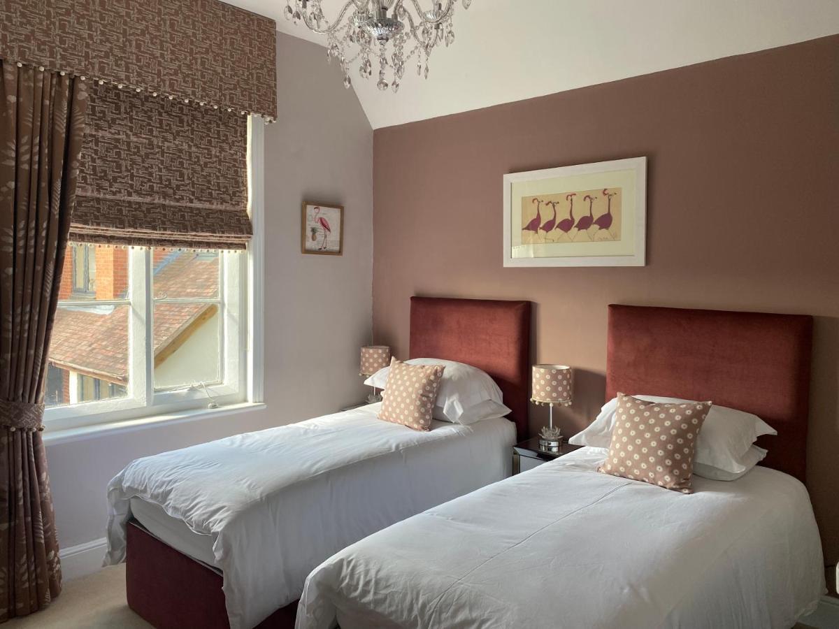 Burleigh House B And B Bed and Breakfast Tenbury Εξωτερικό φωτογραφία